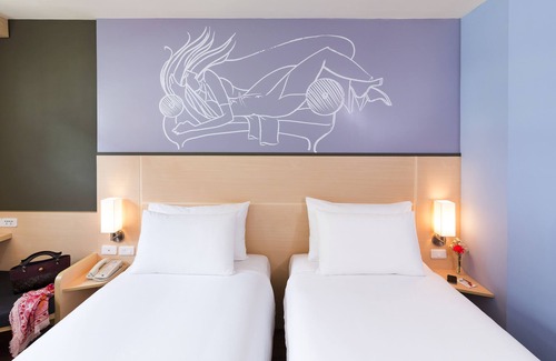 Vientiane Hotel | ibis Vientiane Nam Phu