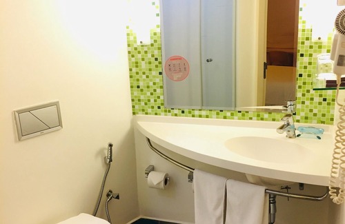 Vientiane Hotel | ibis Vientiane Nam Phu