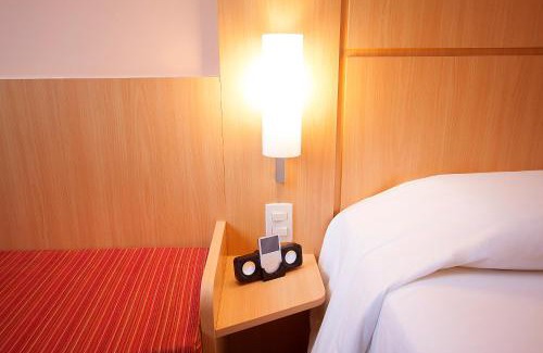 Jardim da Penha Hotel | ibis Vitoria Praia de Camburi