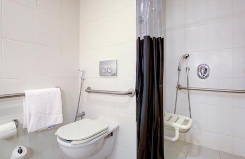Jardim da Penha Hotel | ibis Vitoria Praia de Camburi