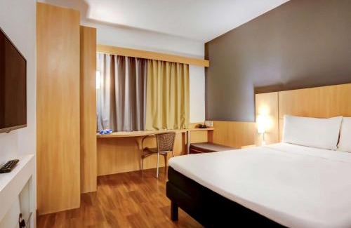 Triangulo das Bermudas Hotel | ibis Vitoria Praia do Canto