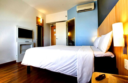 Triangulo das Bermudas Hotel | ibis Vitoria Praia Do Canto