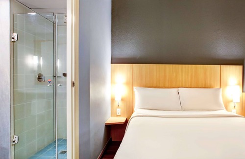 Triangulo das Bermudas Hotel | ibis Vitoria Praia Do Canto