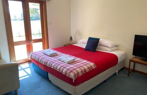 Musselroe Bay Hotel | Icena Accommodation