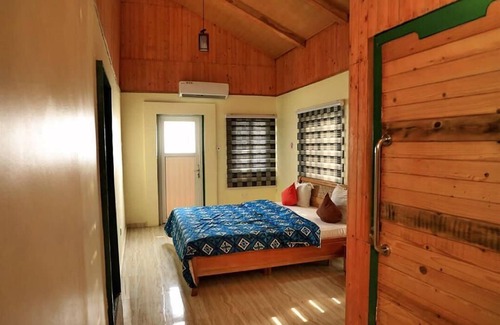 Prampram Hotel | Icon House
