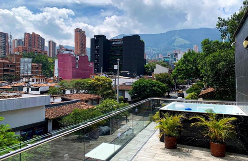 Zona Rosa Apartment | Icon Suites