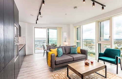 North Acton Apartment | Icon Tower Flat III