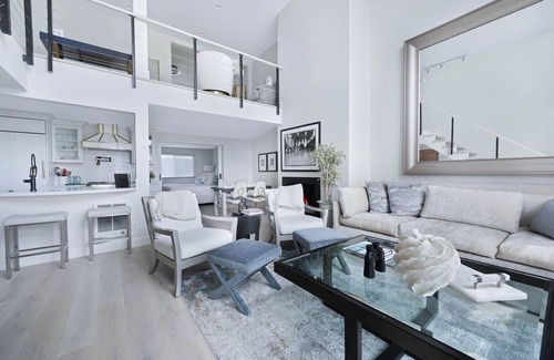 Ocean Park Condo | Iconic California Beach Getaway