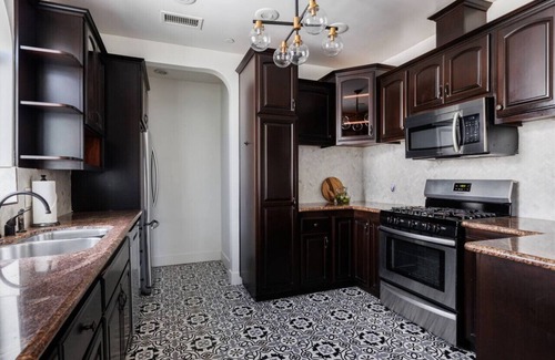 Alhambra House | Iconic LACasita| *FoodieBobaliciousCity* Mins2DTLA