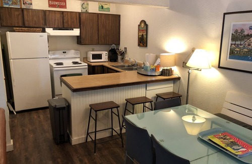 Ketchum House | Iconic Sun Valley - Parkside Village - Sleeps 7 very comfortably