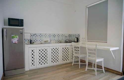Mount Lavinia Apartment | Iddamal Bay Apartments