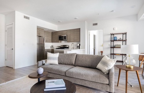 Sawtelle Apartment | Ideal Brentwood 1BR w/Pool, Gym, W/D, walk to bars, shops, by Blueground