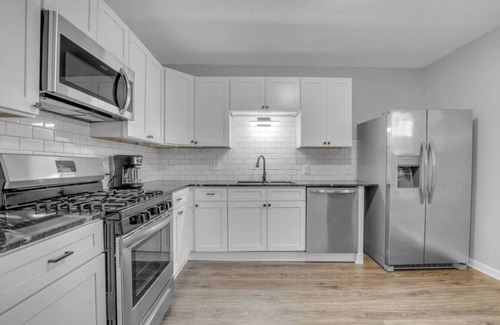 North Buffalo Apartment | Ideal & Exquisite Elmwood Village Victorian