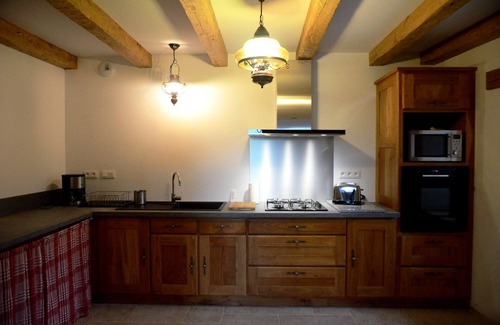 Saint-Pierre-de-Trivisy Cottage | Ideal for children: games, wide-open spaces 500m away, animals to cuddle
