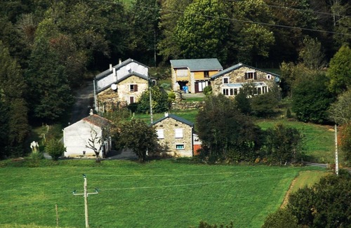 Saint-Pierre-de-Trivisy Cottage | Ideal for children: games, wide-open spaces 500m away, animals to cuddle