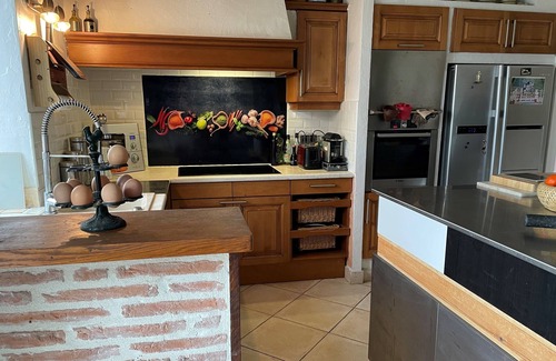 Miers House | Ideal for bringing families, friends and riders together! Swimming pool, space and calm.