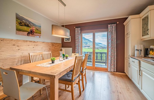 Piesendorf House | Ideal holiday home for large group, near Kaprun