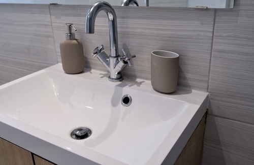 Bristol Old City Apartment | Ideal Location- Studio Flat in Heart of the City