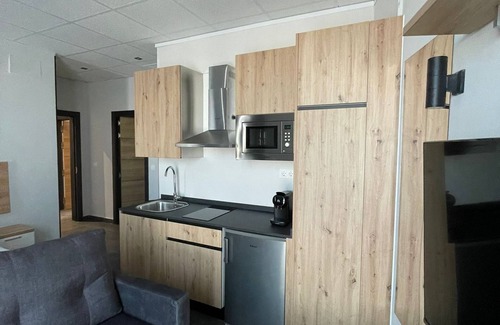 Parla Apartment | Ideal Studio: Between Madrid, Toledo and Warner Park 4.4