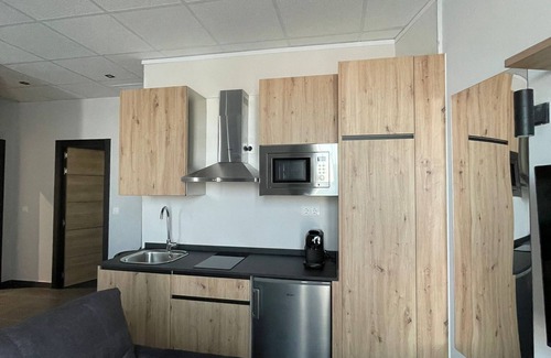 Parla Apartment | Ideal Studio: Between Madrid, Toledo and Warner Park 4.4