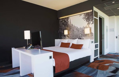 Municipality of Helmond Hotel | Ideal Wellness Retreat with Pool and Spacious Outdoor Areas for Relaxation