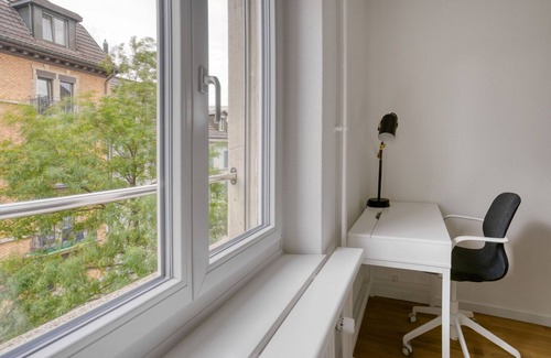 Werd Apartment | Ideal Wiedikon 3.5 Room w/Storage, 1 min to Market, by Blueground