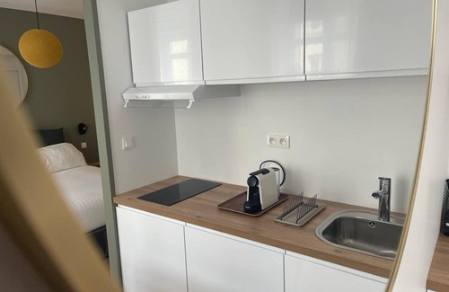 Cholet Apartment | Ideally located, quiet apartment (courtyard side), new, air-conditioned and equi