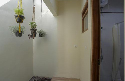 Banjarsari House | IDR Green Guest House Syariah Mitra RedDoorz