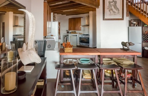 Bela-Bela House | Idwala View – Mabalingwe Game Reserve – Luxury, Self-Catering Safari Getaway