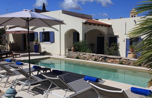Gavalochori House | Idylic traditional property with private pool in central village location