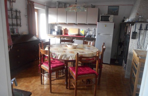 Badalucco Apartment | Idyll. Vacation herrl. View, tranquility, nature, garden with jacuzzi