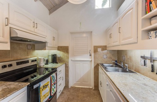 Porters House | Idyllic 7 Porters Court, Beach Club Membership, pool, 5min walk beach, Holetown