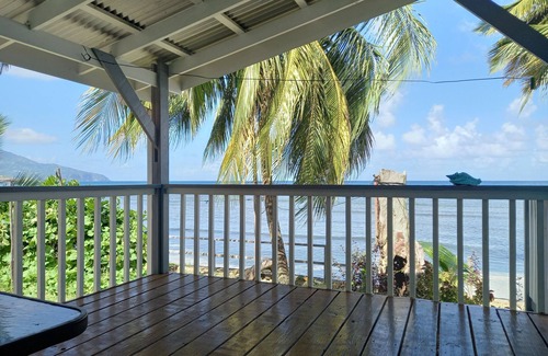 Calibishie House | idyllic, caribbean house with A/C right by the sea