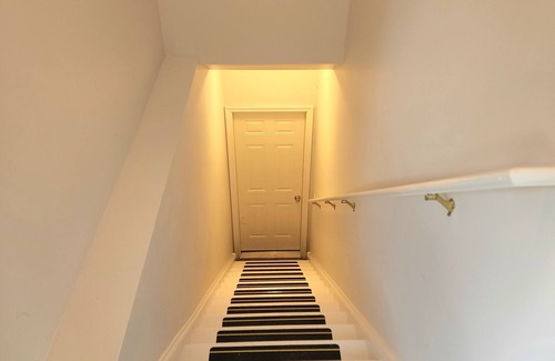 Pike Creek House | Idyllic carriage house private 2 car garage W/D