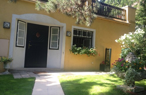 Grinzing Apartment | Idyllic garden apartment in a townhouse in the middle of the vineyards