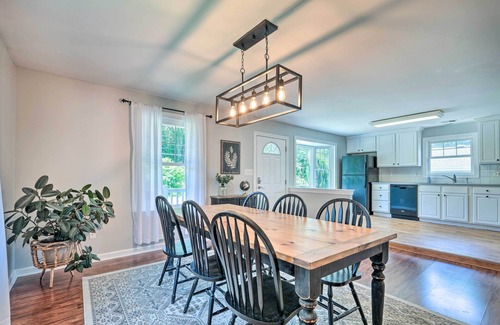 Green Haven House | Idyllic Pasadena Retreat with Garden + Hot Tub!