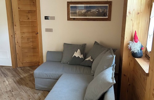 Champoluc Apartment | Idyllic vacation apartment in the center, walking distance to ski lifts, great summer hike
