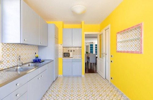 Rione XVIII Castro Pretorio Apartment | iFlat | Margutta Colors on Canvas Apartment