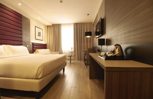 Lorenteggio Hotel | iH Hotels Milano Lorenteggio