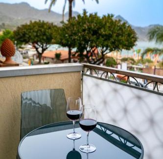 Giardini Naxos Apartment | Il Balcone sul Mare