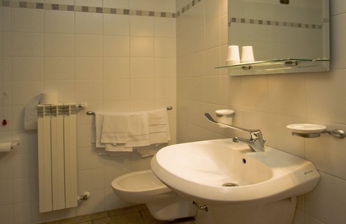 Porto Ceresio Hotel | Il Canneto
