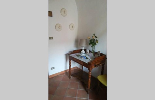 Rocca Malatina Apartment | Il cortile di Rocca