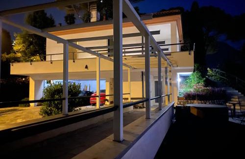 Malgrate House | Il Cubetto Antesitum