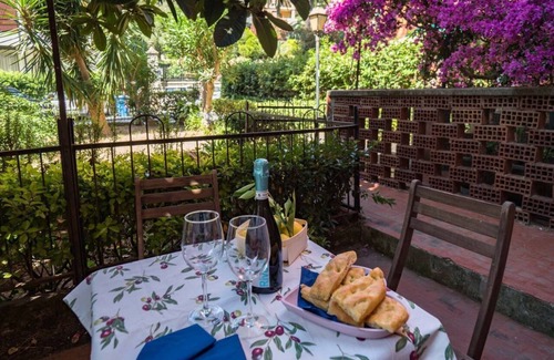 Cinque Terre Apartment | Il Giardino di Ada Ground Floor Studio with AC and Patio