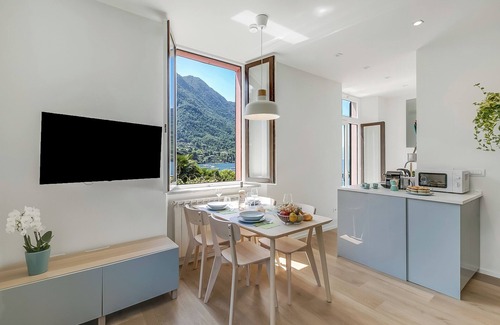 Calde Apartment | Il Porticciolo Lake Front, Castelveccana, Italy