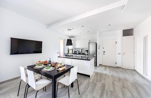 Colombare Apartment | Il Quadrifoglio D4 con Piscina by Wonderful Italy