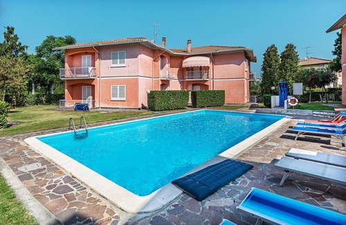 Colombare Apartment | Il Quadrifoglio D4 con Piscina by Wonderful Italy