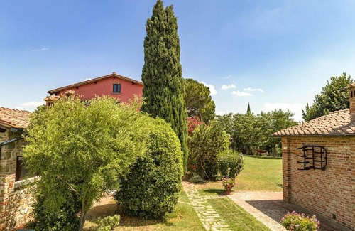 Marciano della Chiana Apartment | "Il Querciolo" Apartment "Pozzale" for 2+2 people in a farmhouse in Valdichiana, in the heart of Tuscany