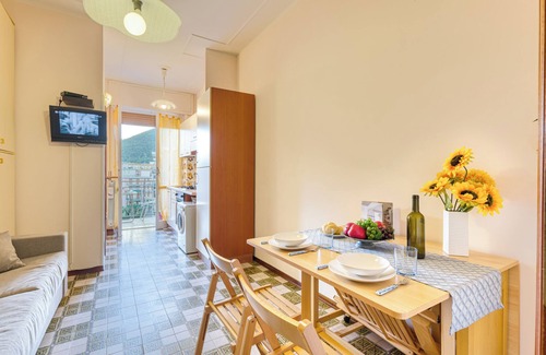 Borghetto Santo Spirito Apartment | Il Rifugio - Town Center, Borghetto Santo Spirito, Italy