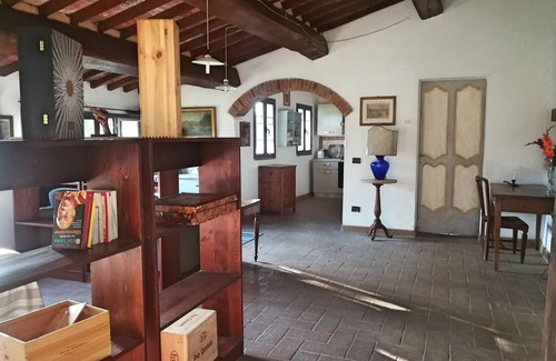 Montepulciano House | Il Saragio open space in the Tuscan countryside
